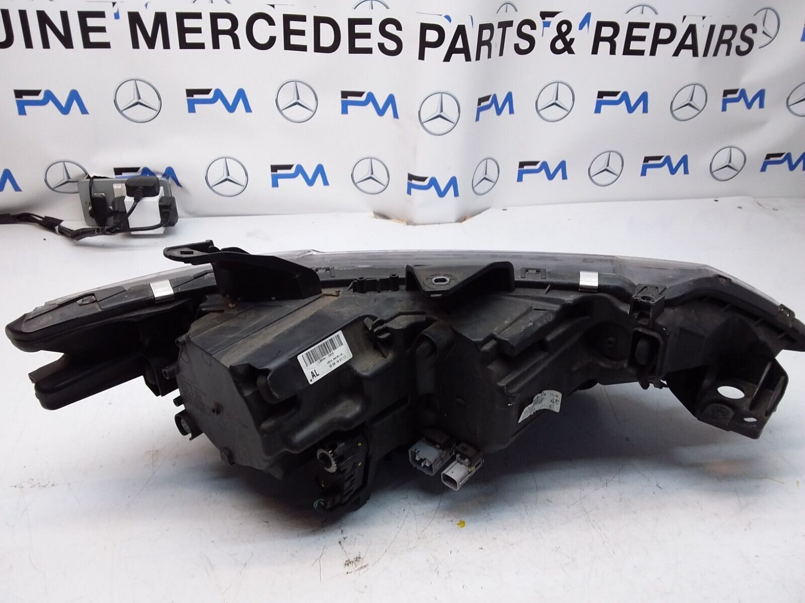MITSUBISHI OUTLANDER MK3 2018 HEADLIGHT PASSENGER SIDE LEFT L009A Z80S FMH67