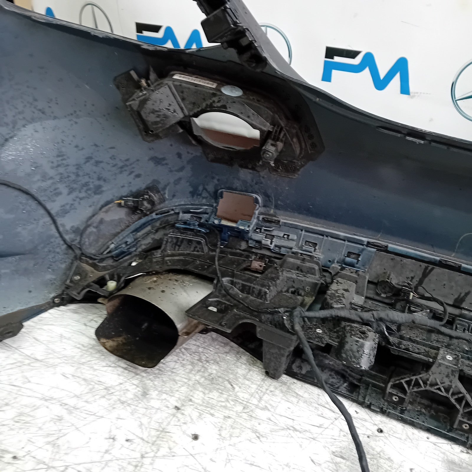 MERCEDES C-CLASS W205 SLN REAR BUMPER 2014 ON BLUE COMPLETE A2058555738 FMX36