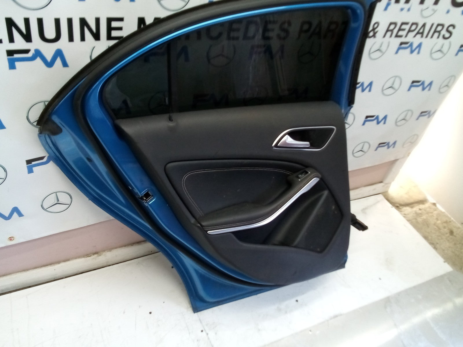 MERCEDES BENZ A CLASS W176 PASSENGER SIDE REAR DOOR ( NEAR SIDE REAR ) FMD21