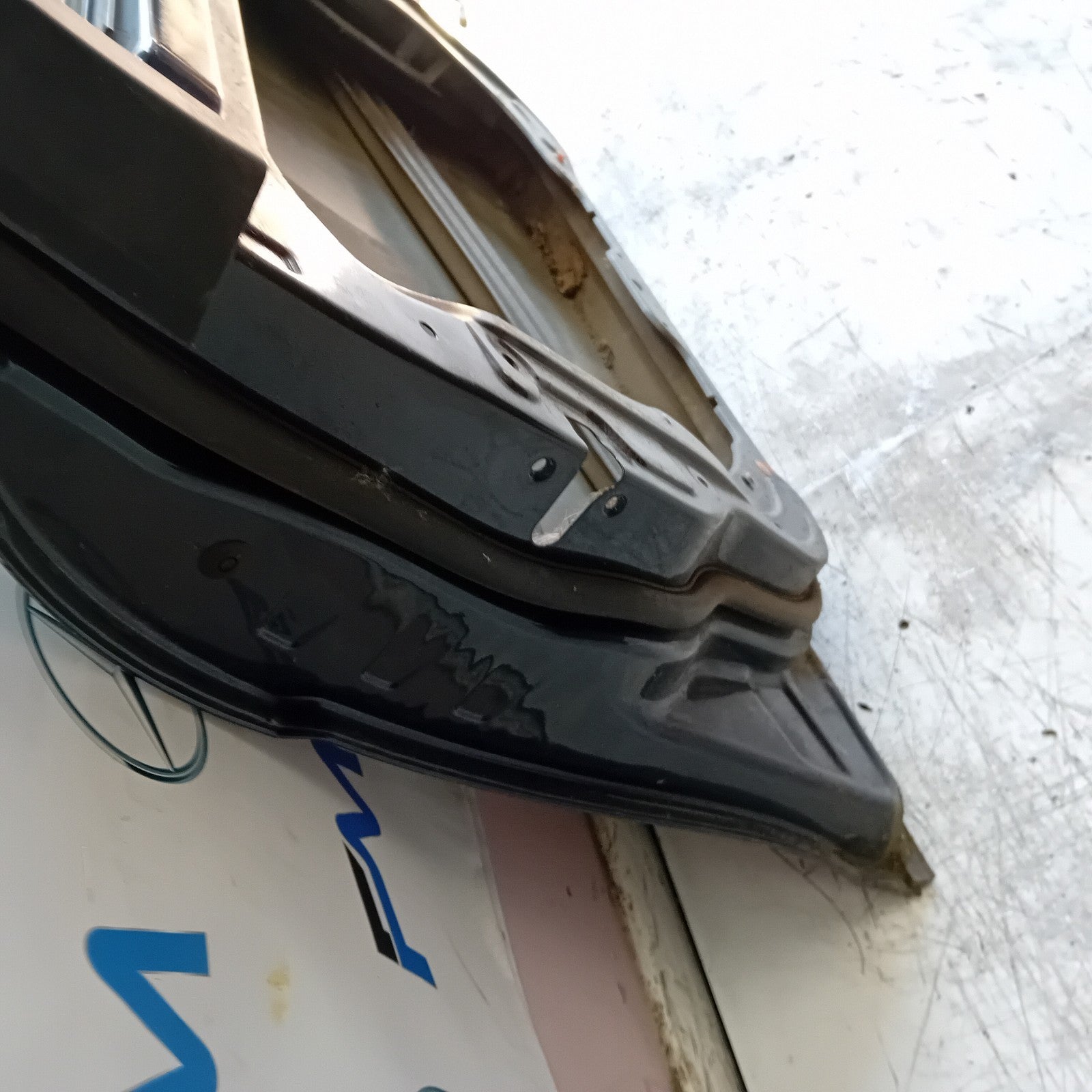 MERCEDES BENZ  BENZ C-CLASS W204 PASSENGER FRONT DOOR NSF 2012 BLACK FMD527