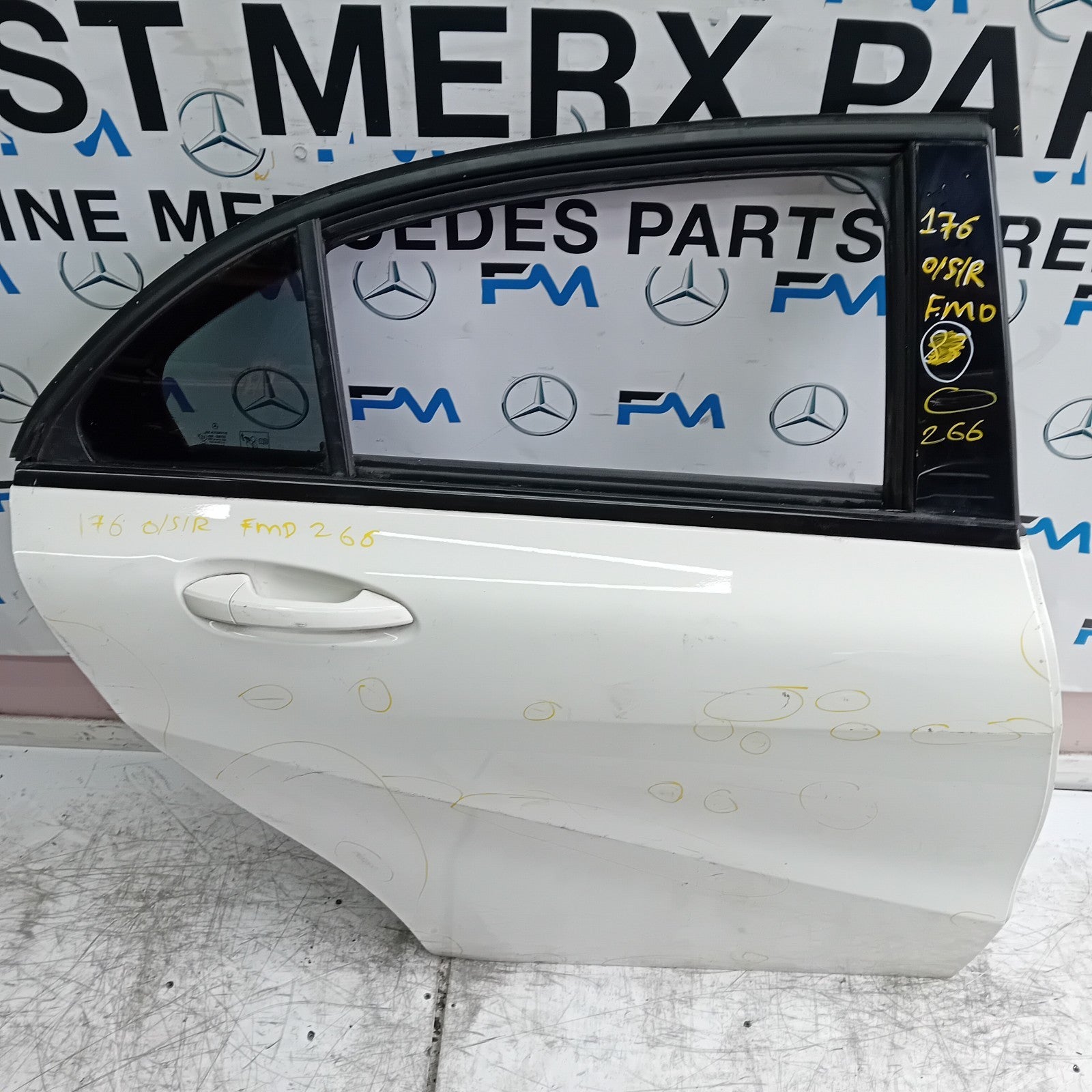 MERCEDES A-CLASS W176 SLN DRIVER REAR DOOR OSR WHITE 2012-18 COMPLETE FMD266
