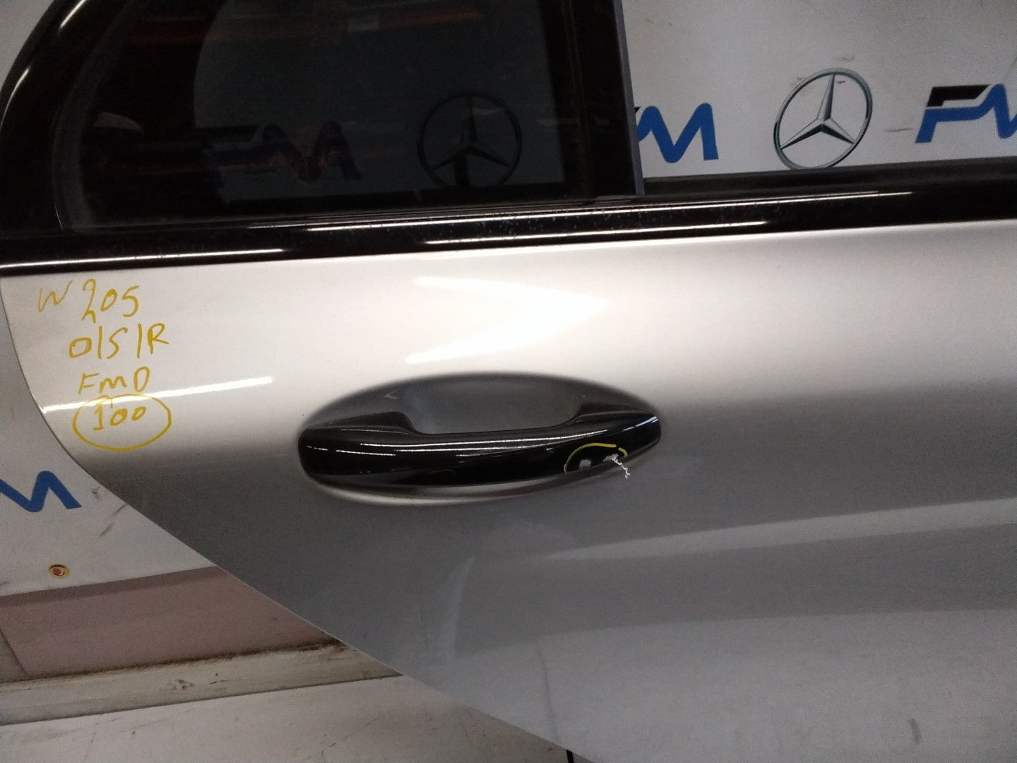 MERCEDES BENZ  C-CLASS W205 DRIVER SIDE REAR DOOR O/S/R COMPLETE SILVER FMD100