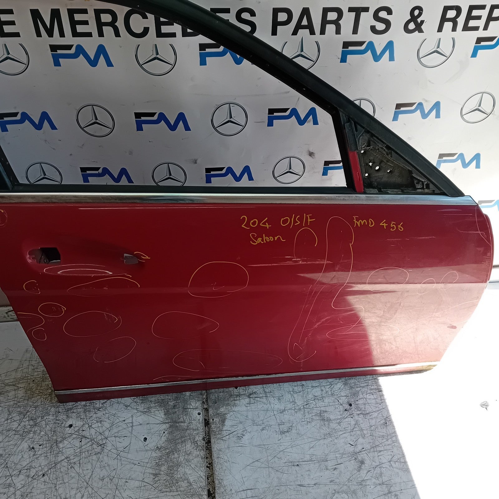 MERCEDES C-CLASS W204 SLN DRIVER FRONT DOOR OSF RED 2008-14 FMD456