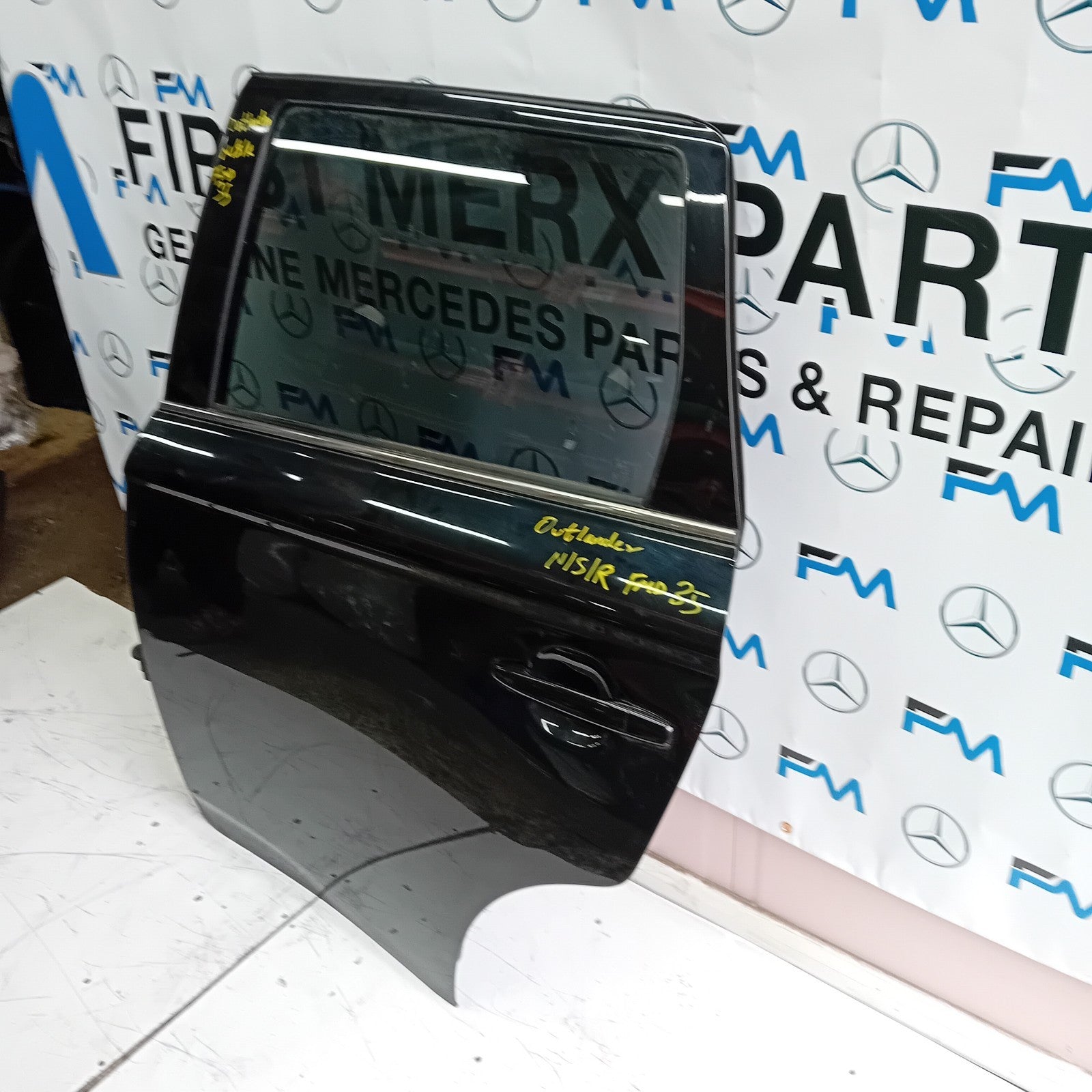 MITSUBISH OUTLANDER PASSENGER SIDE REAR DOOR N/S/R COMPLETE BLACK FMD35