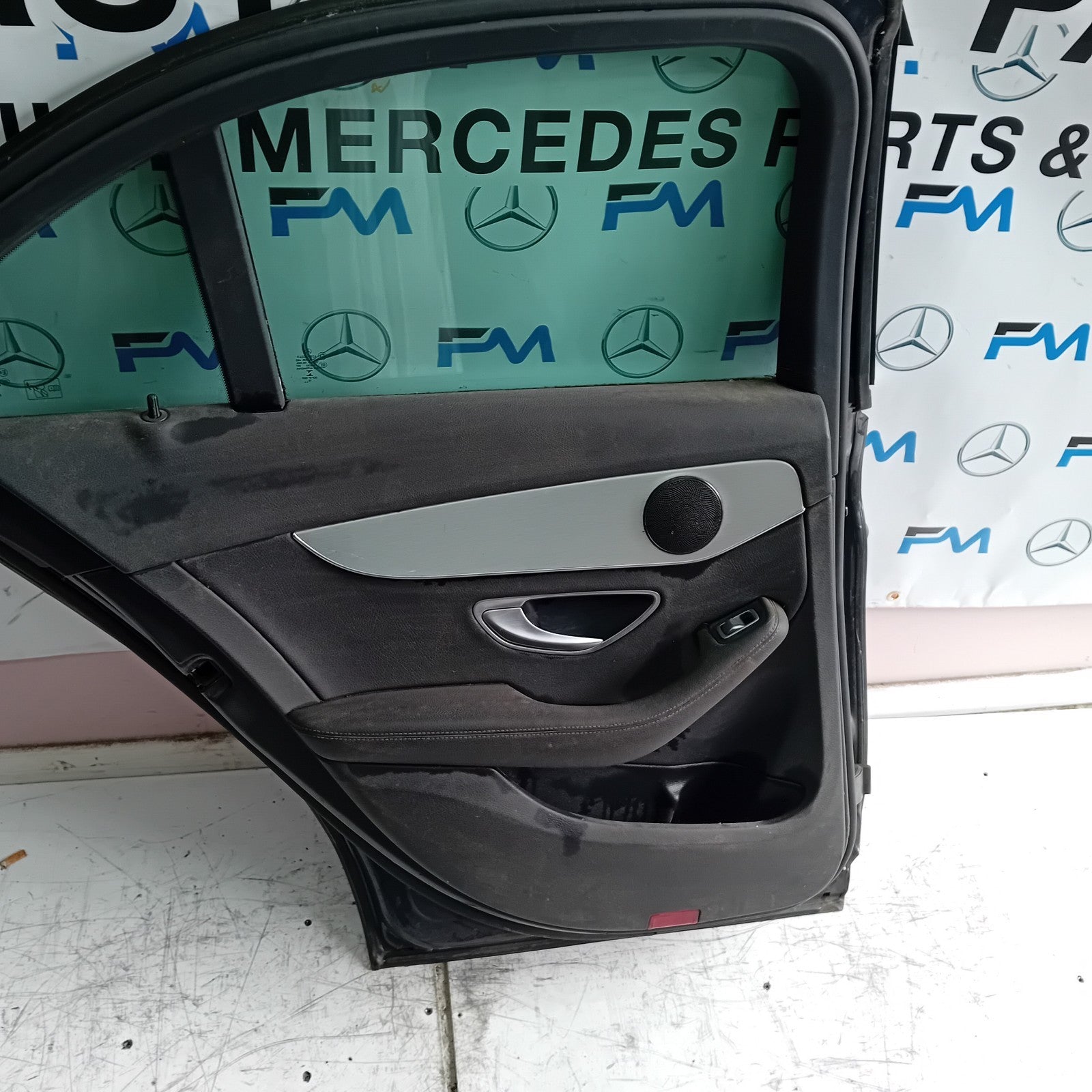 MERCEDES BENZ C-CLASS W205 PASSENGER SIDE REAR DOOR N/S/R GREY FMD122