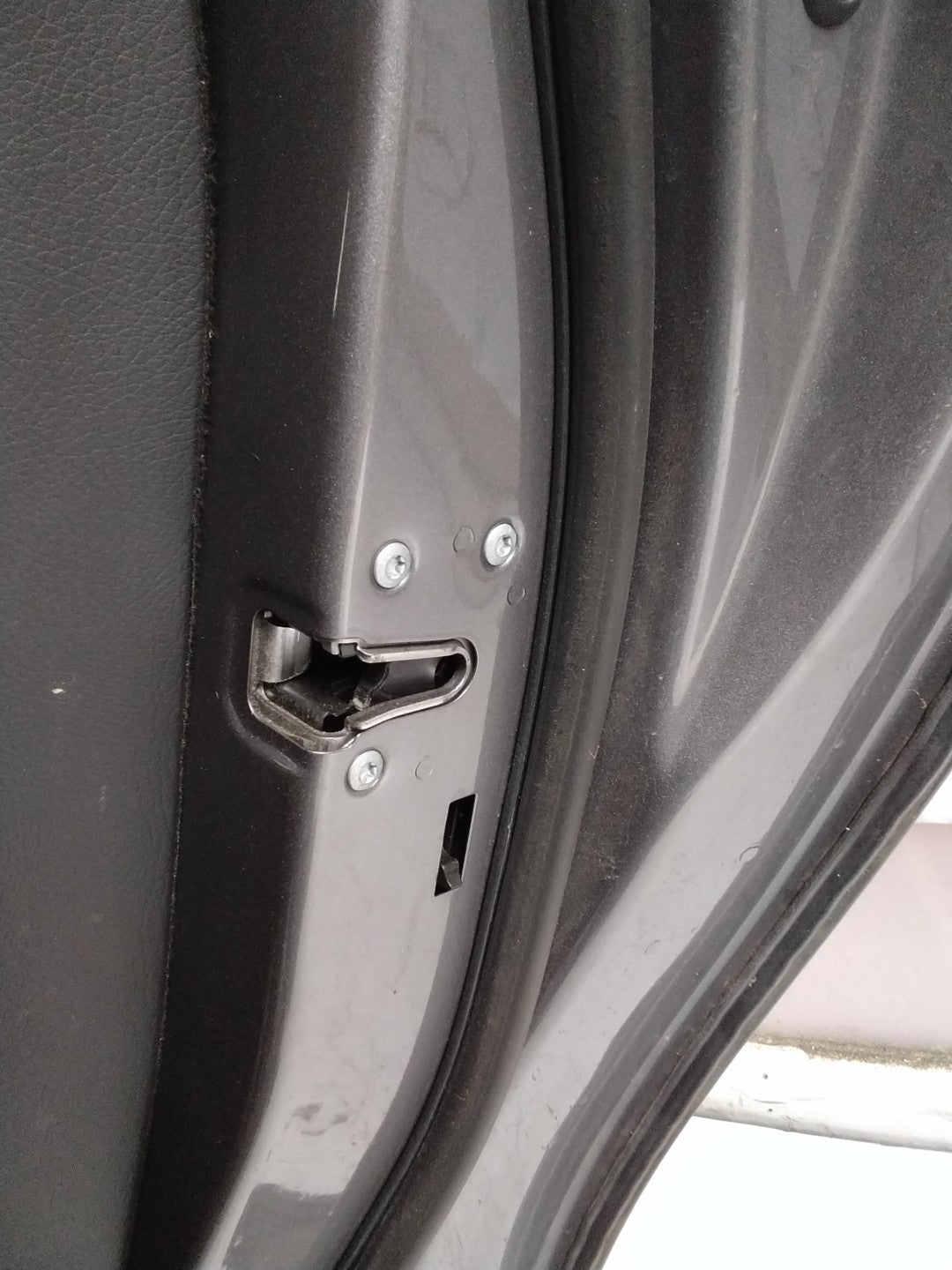 MERCEDES BENZ  A-CLASS W176 DRIVER SIDE REAR DOOR N/S/R COMPLETE GREY FMD55