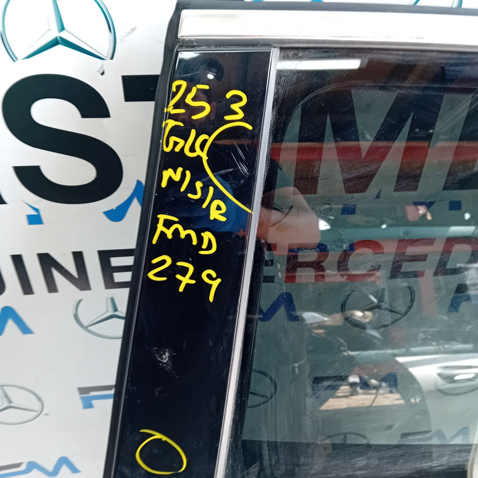 MERCEDES GLC W253 PASSENGER REAR SIDE DOOR NSR 2016 ON WHITE COMPLETE FMD279