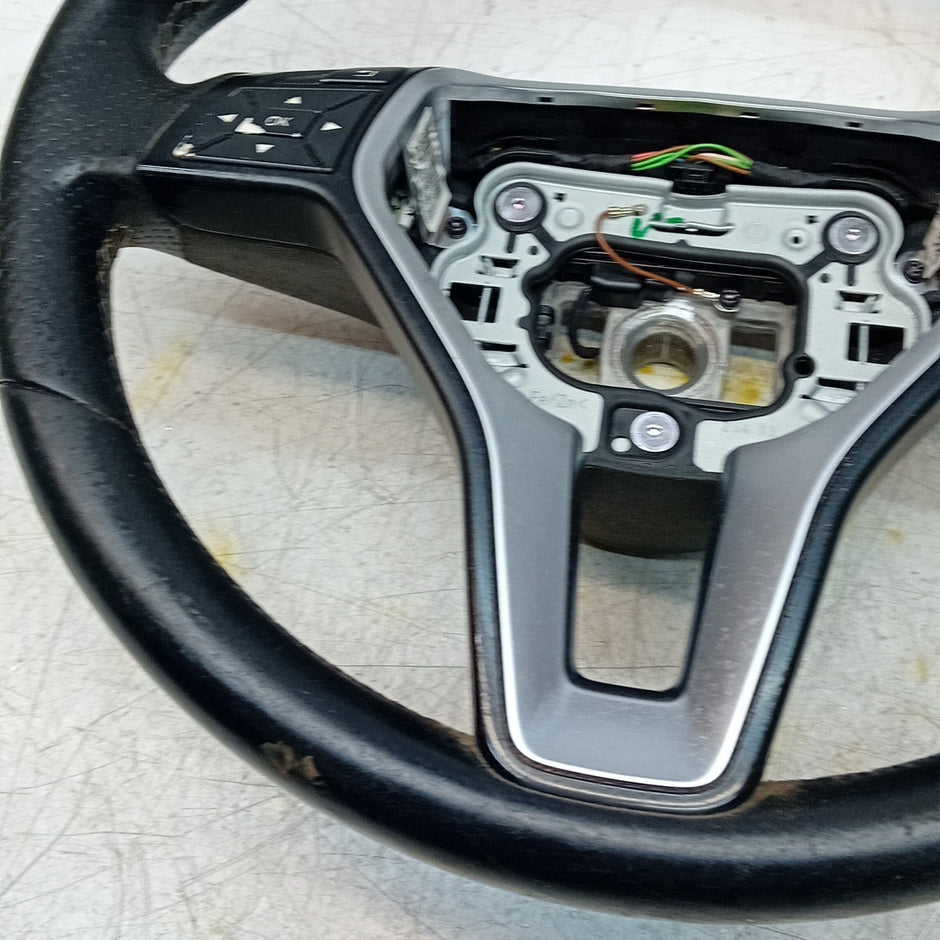 MERCEDES W246 B-CLASS MULTIFUNCTION STEERING WHEEL 2012-19 A2184601918 FM001400