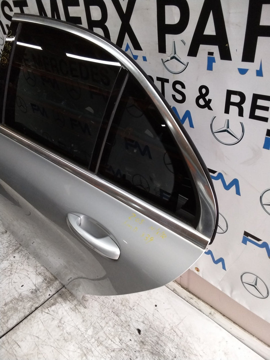 MERCEDES C-CLASS W205 SLN PASSENGER REAR DOOR NSR SILVER 2014 ON COMPLETE FMD339