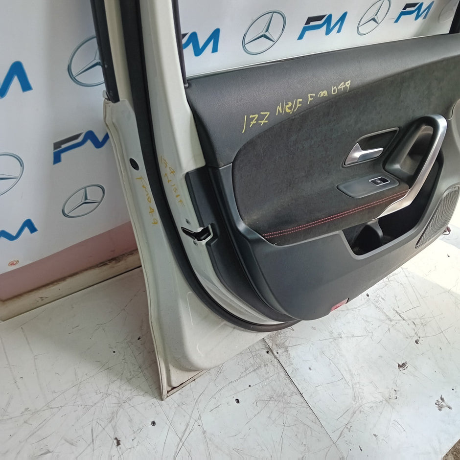 MERCEDES BENZ  A-CLASS W177 PASSENGER SIDE FRONT DOOR N/S/F COMPLETE WHITE FMD49