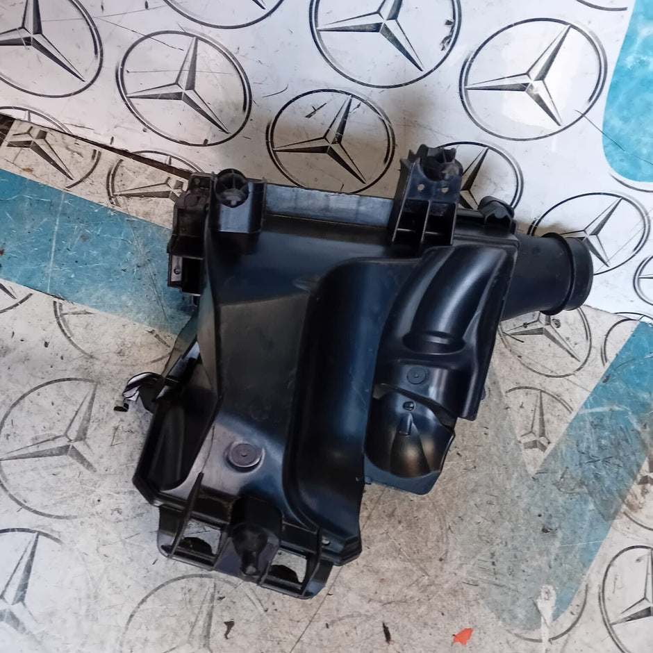 MERCEDES BENZ A-CLASS W176 CLA C117 X156 1.6 PETROL AIR FILTER BOX A2700900601