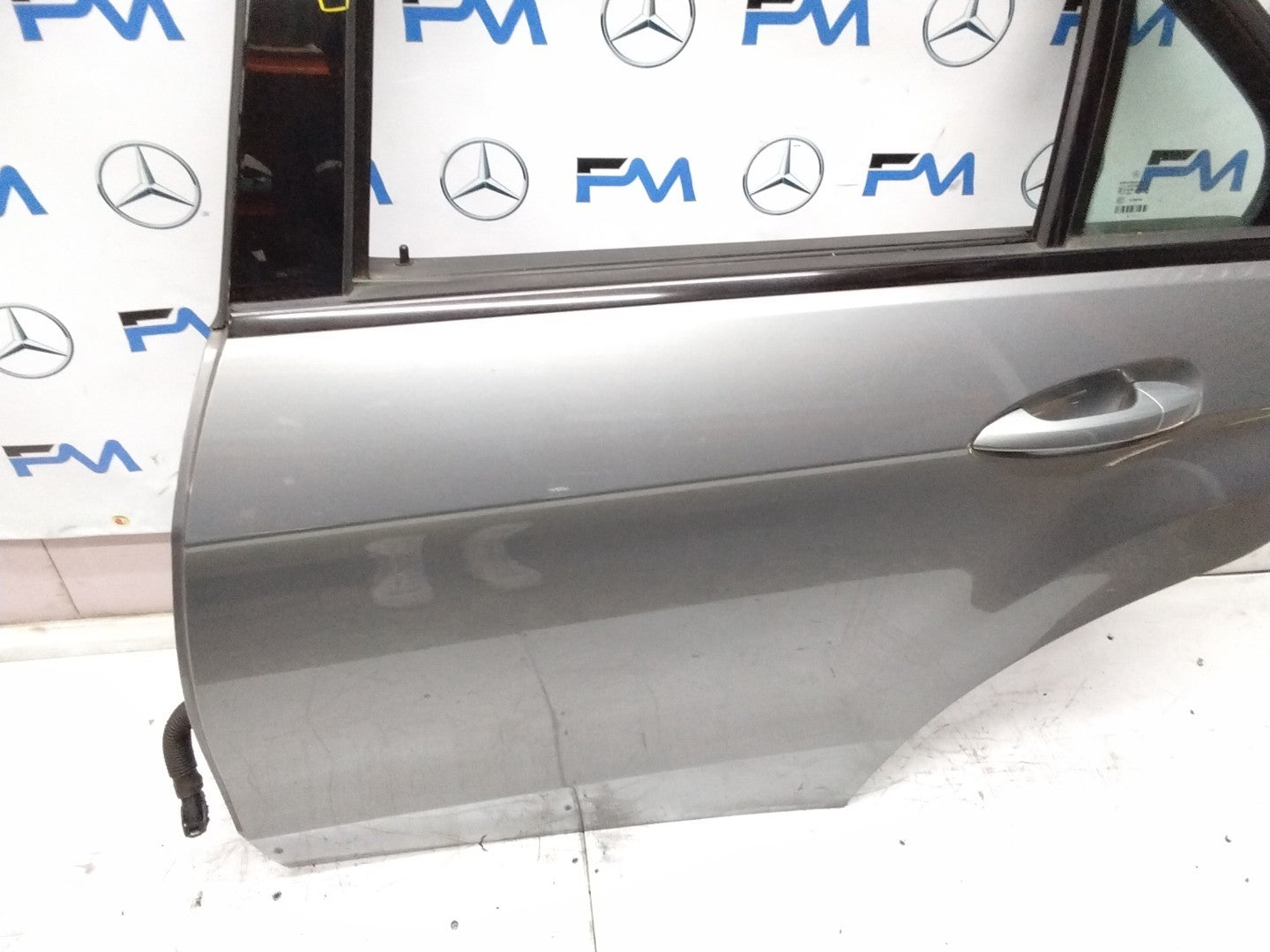 MERCEDES BENZ E-CLASS W212 PASSENGER SIDE REAR DOOR N/S/R COMPLETE SILVER FMD78