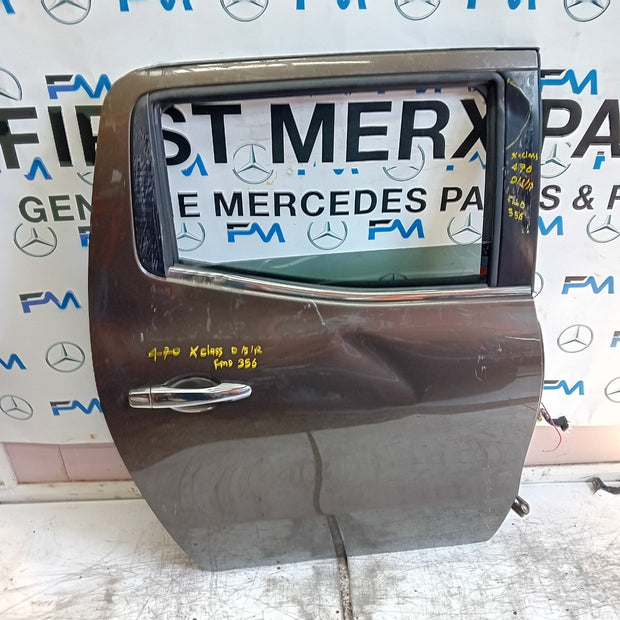 MERCEDES BENZ X-CLASS W470 DRIVER REAR DOOR OSR BROWN COMPLETE FMD356