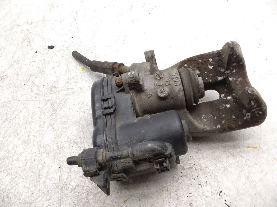 MERCEDES  B-CLASS W246 REAR RIGHT DRIVER SIDE BRAKE CALIPER A2464232298 FMR133