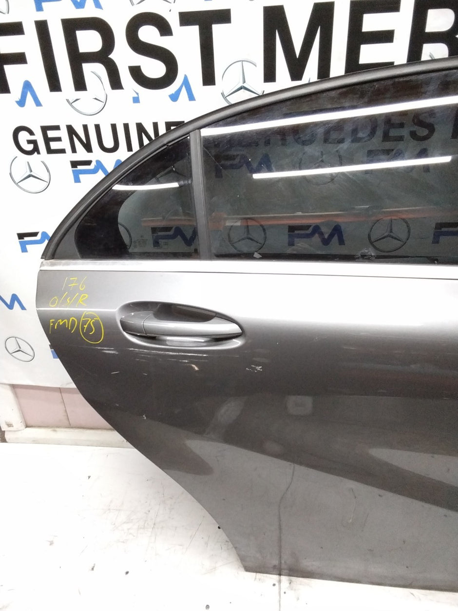 MERCEDES BENZ A-CLASS W176 DRIVER SIDE REAR DOOR O/S/R COMPLETE GREY FMD75