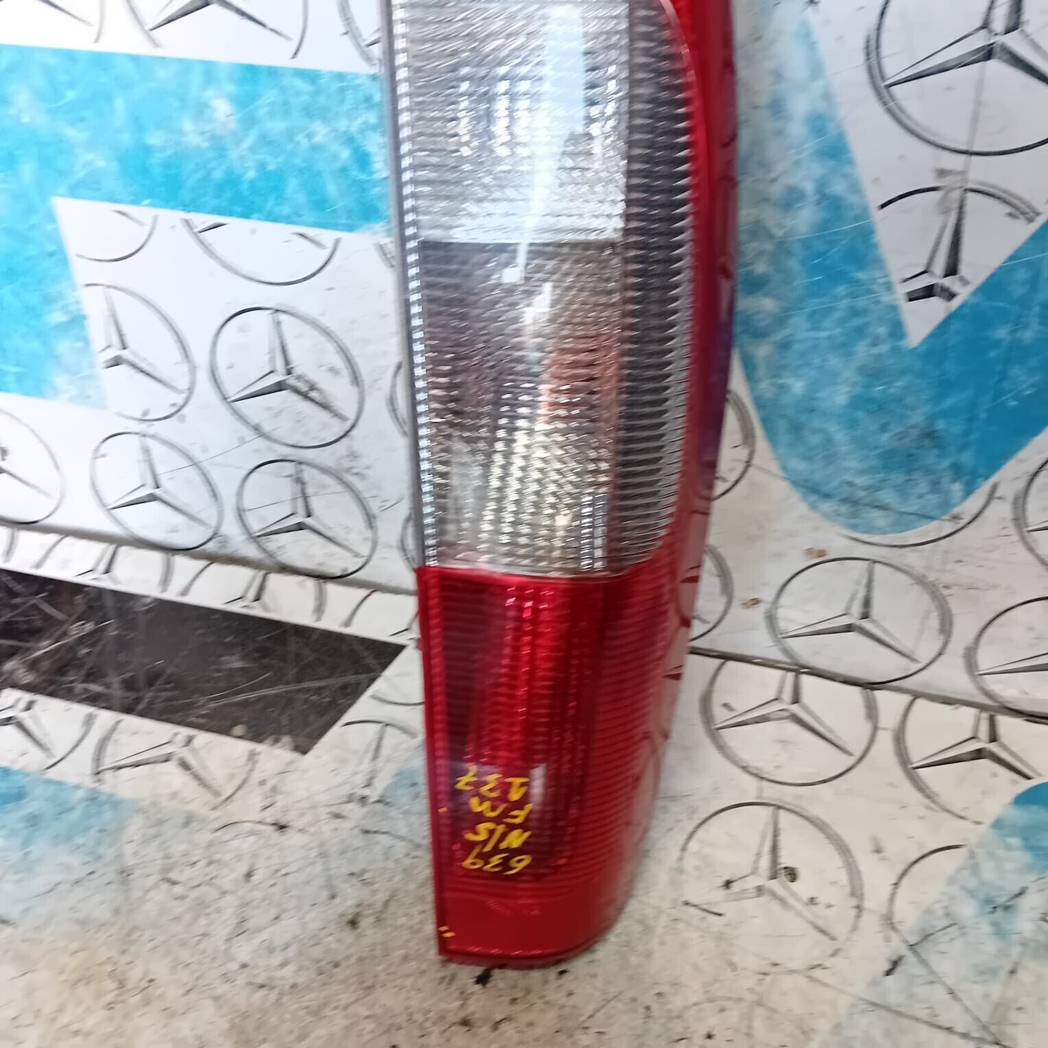 MERCEDES VITO W639 REAR  PASSENGER SIDE  ( NEAR SIDE ) TAIL LIGHT