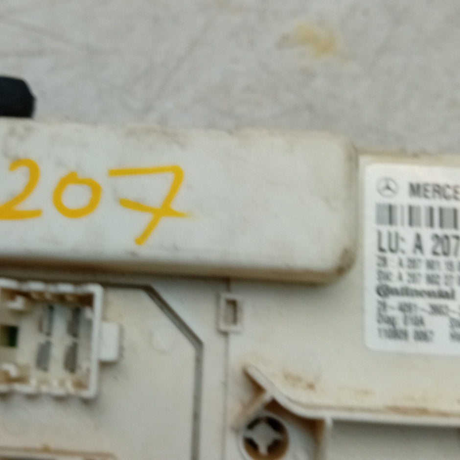 MERCEDES BENZ E-CLASS A207 CONVERTIBLE ROOF CONTROL MODULE A2079004300 FM001611