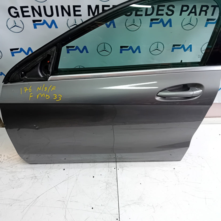 MERCEDES BENZ A-CLASS W176 PASSENGER SIDE FRONT DOOR N/S/F COMPLETE GREY FMD33