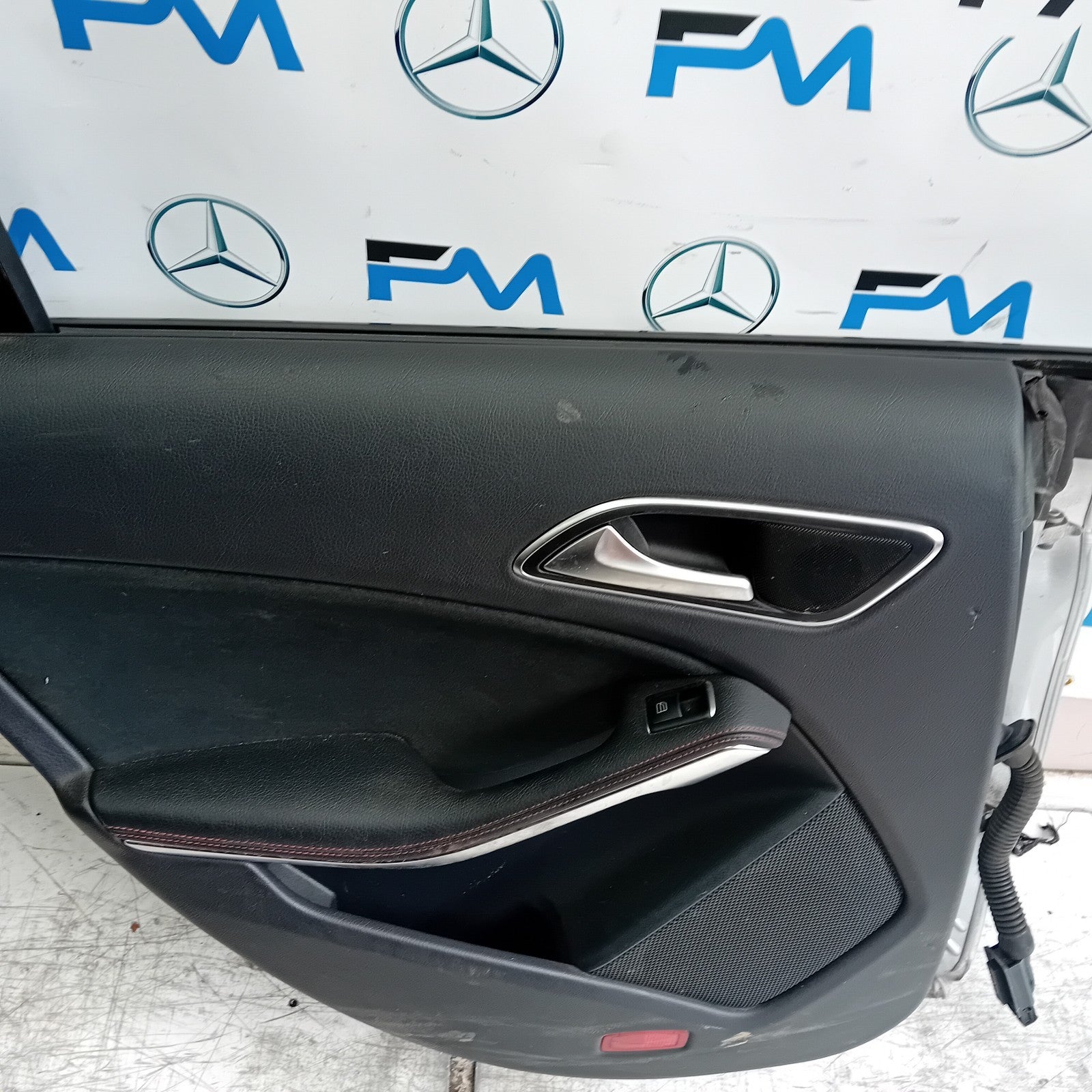 MERCEDES CLA W117 EST PASSENGER REAR DOOR NSR SILVER 2013-19 COMPLETE FMD297