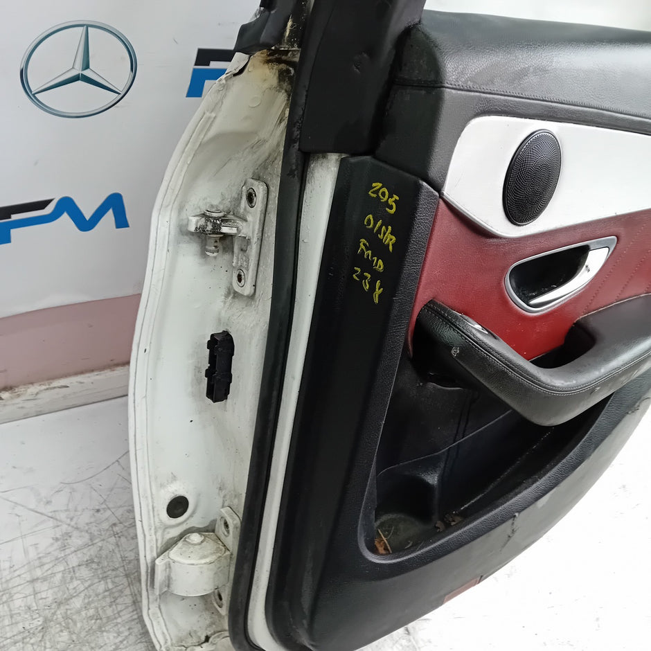 MERCEDES C-CLASS W205 SALOON DRIVER REAR DOOR OSR WHITE 2014ON COMPLETE FMD238