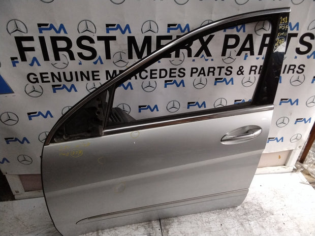 MERCEDES R-CLASS W251 PASSENGER FRONT DOOR NSF SILVER 2005-12 COMPLETE FMD337
