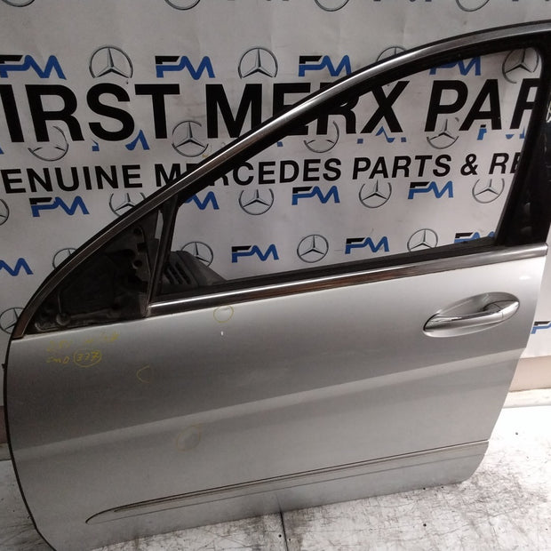 MERCEDES R-CLASS W251 PASSENGER FRONT DOOR NSF SILVER 2005-12 COMPLETE FMD337