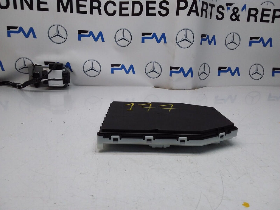 Mercedes GLA W247 SAM Signal Control Module Unit A2479008109 FM00354