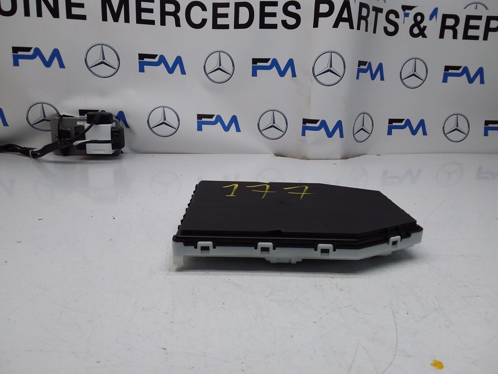 Mercedes GLA W247 SAM Signal Control Module Unit A2479008109 FM00354