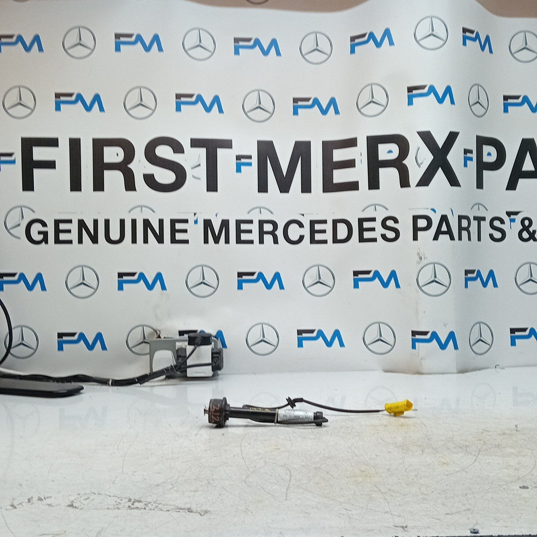 MERCEDES E CLASS W213 BONNET PEDESTRIAN ACTUATOR A2139062201 2017 FM001442