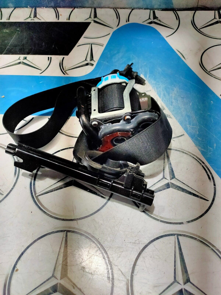 MERCEDES A CLASS SEAT BELT FRONT RIGHT A1768600285 W176 2012 - 2018