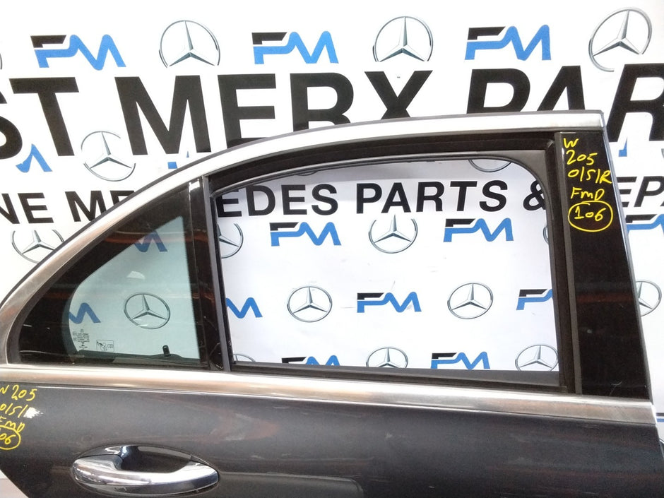 MERCEDES BENZ  C-CLASS W2O5 DRIVER SIDE REAR DOOR O/S/R COMPLETE GREY FMD106