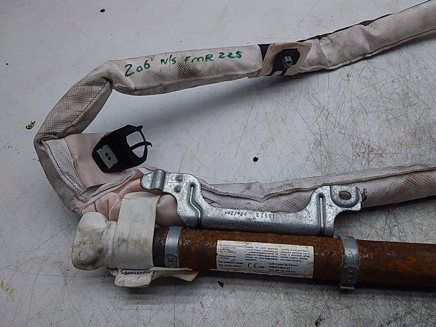 MERCEDES C-CLS W206 EST CURTAIN ROOF AIRBAG  LEFT PASSENGER A2068604002 FMR225