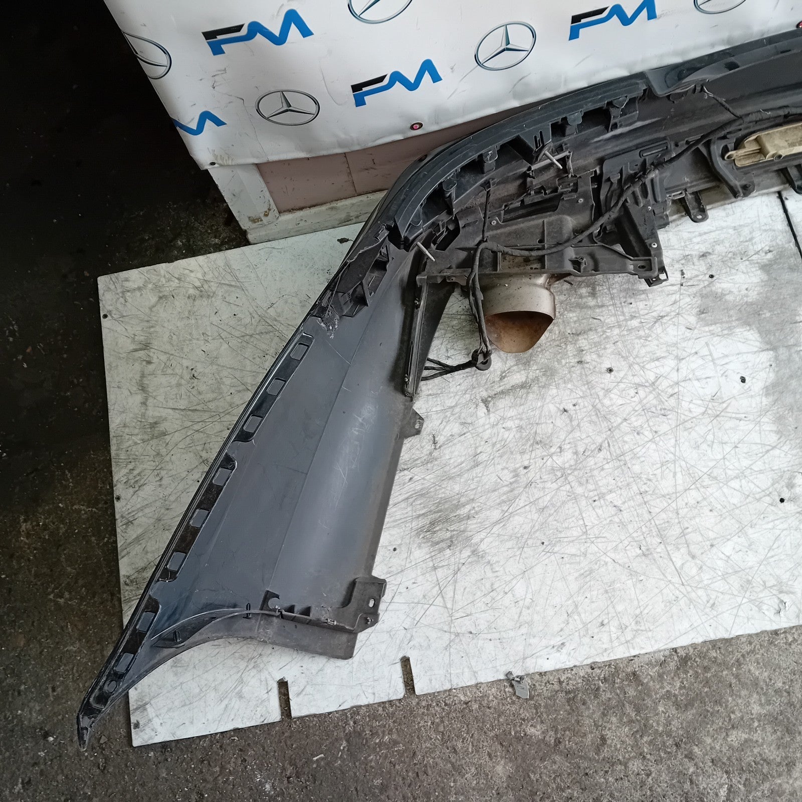 MERCEDES CLS COUPE W218 REAR BUMPER SPORT BLACK 2014 A2188851725 COMPLETE FMX137