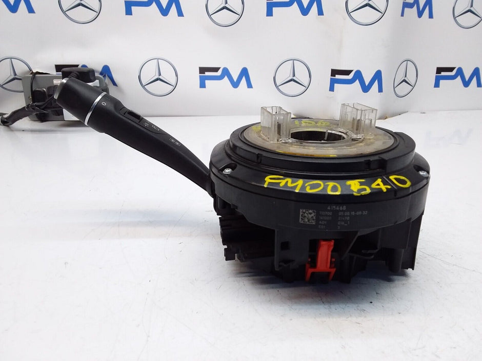 Mercedes  GLA W146 INDICATOR/WIPER GEAR SELECT + SQUIB  2015 FM00540