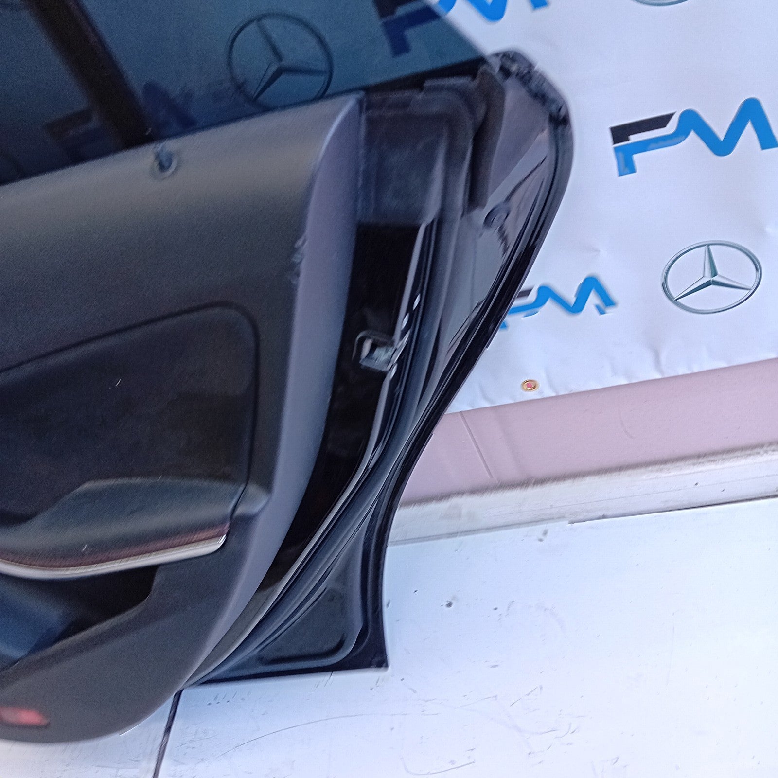 MERCEDES BENZ CLA-CLASS W117 DRIVER SIDE REAR DOOR ( OFF SIDE REAR ) FM011