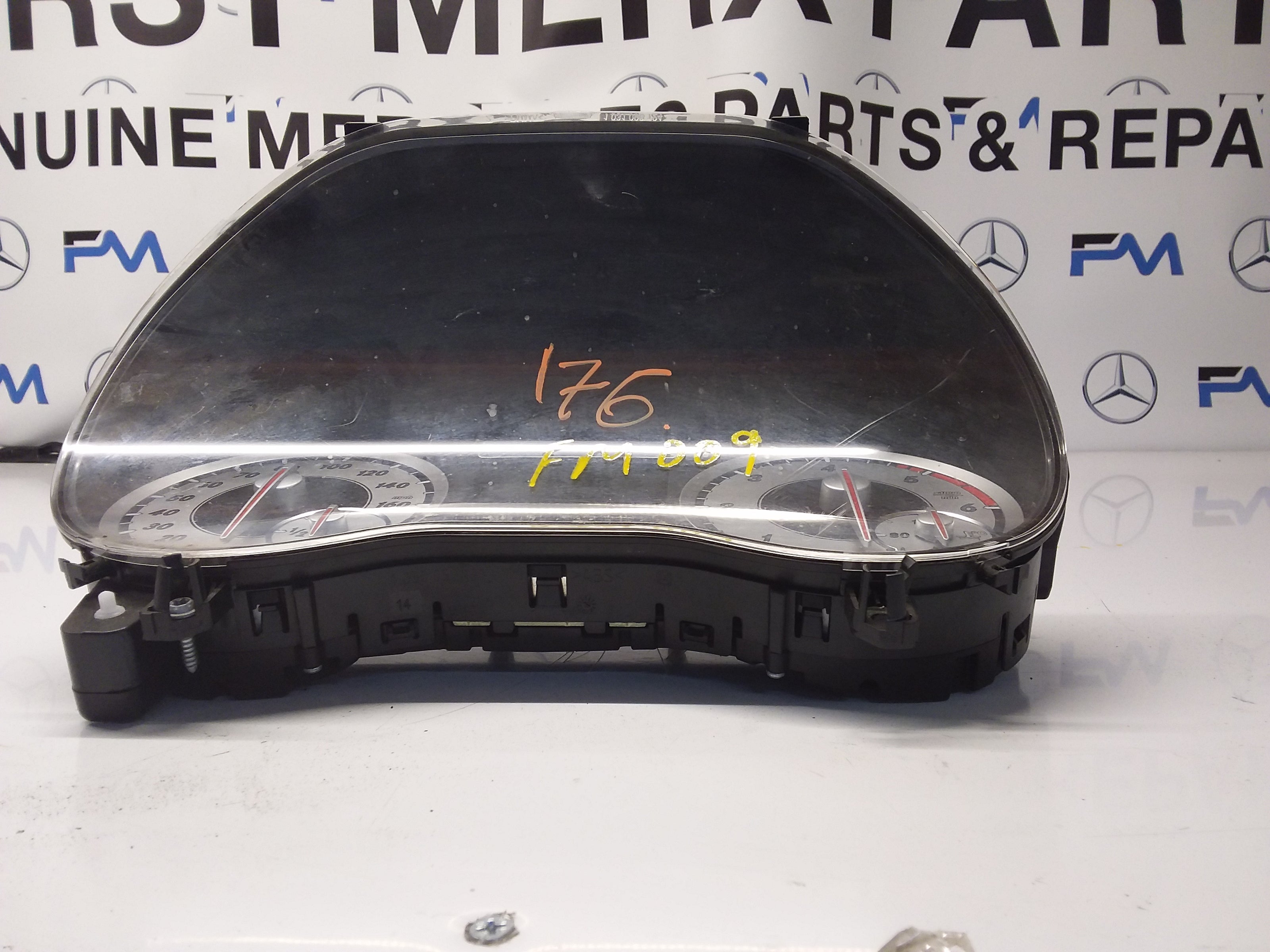 Mercedes A-CLASS Speedometer INSTRUMENT CLUSTER W176 A1769000201 FM009 2013