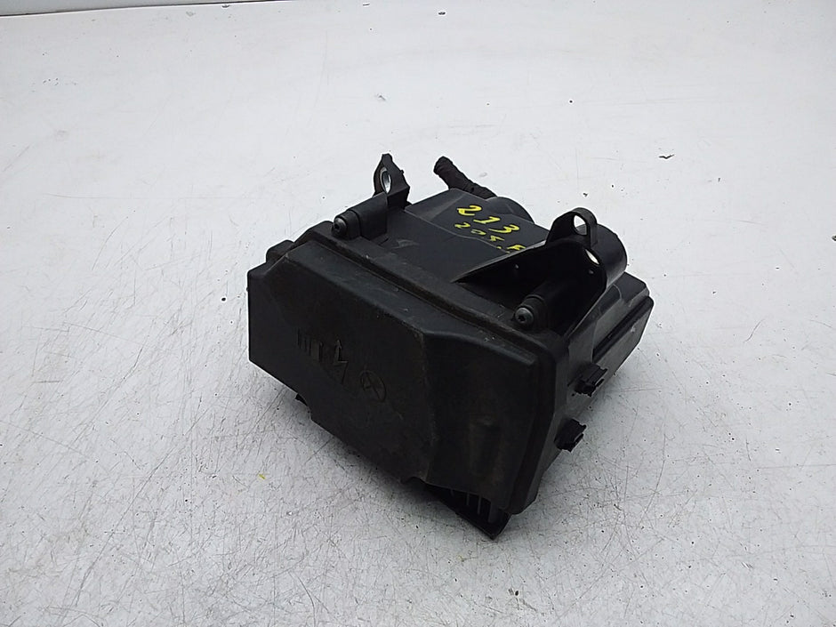 Mercedes C-CLASS  W205 Fuse Relay Junction Box A2059981301 FMF144