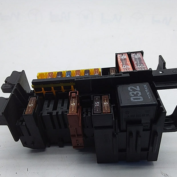 MERCEDES C CLASS FUSE RELAY BOX A2059067200 W205 2014 - 2021 FMF23