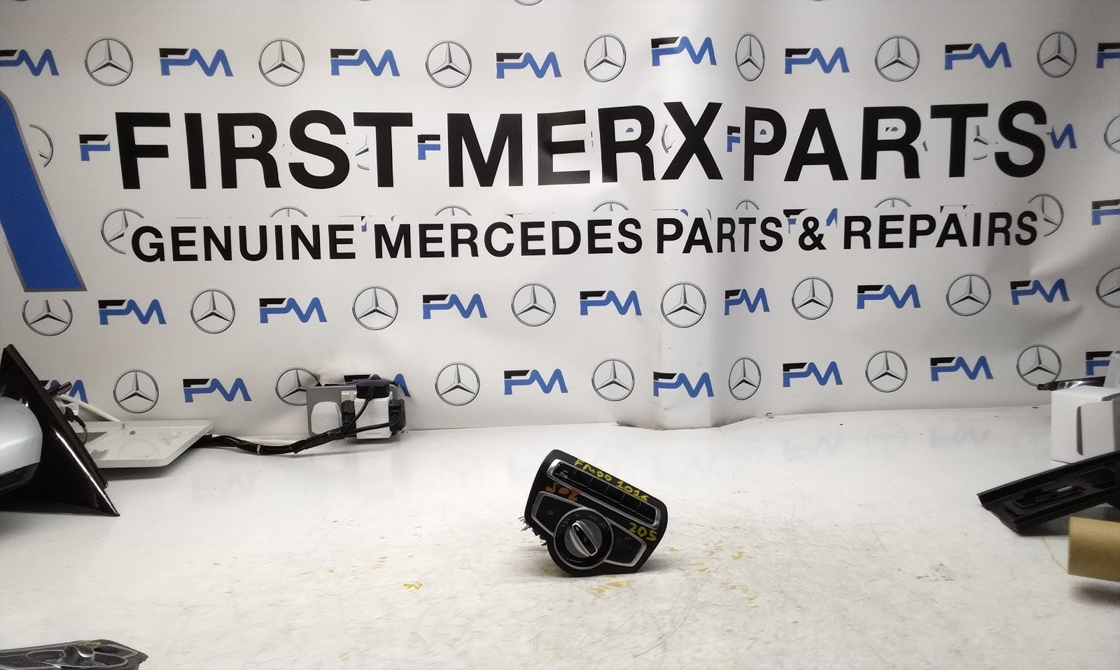 MERCEDES C-CLASS W205 HEADLIGHT CONTROL SWITCH 2014-2020 A2059057007 FM001016