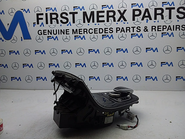2016-2019 MERCEDES E CLASS W213 CENTRE  CONSOLE  A2138100815 FMK09 (DAMAGED)