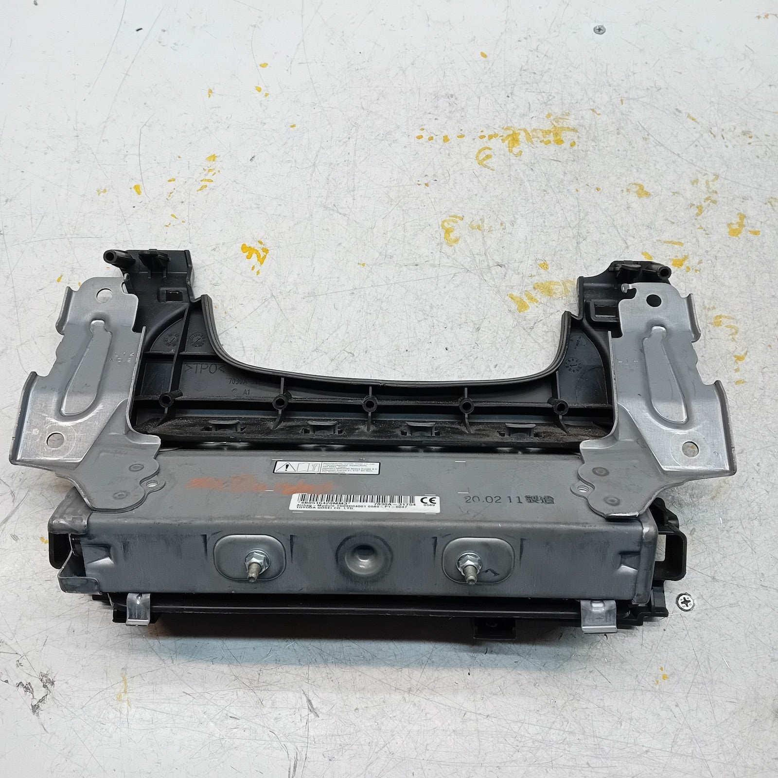 MITSUBISHI OUTLANDER MK3 KNEE AIR SRS BAG RIGHT DRIVER SIDE 7030A-31754 FM00985