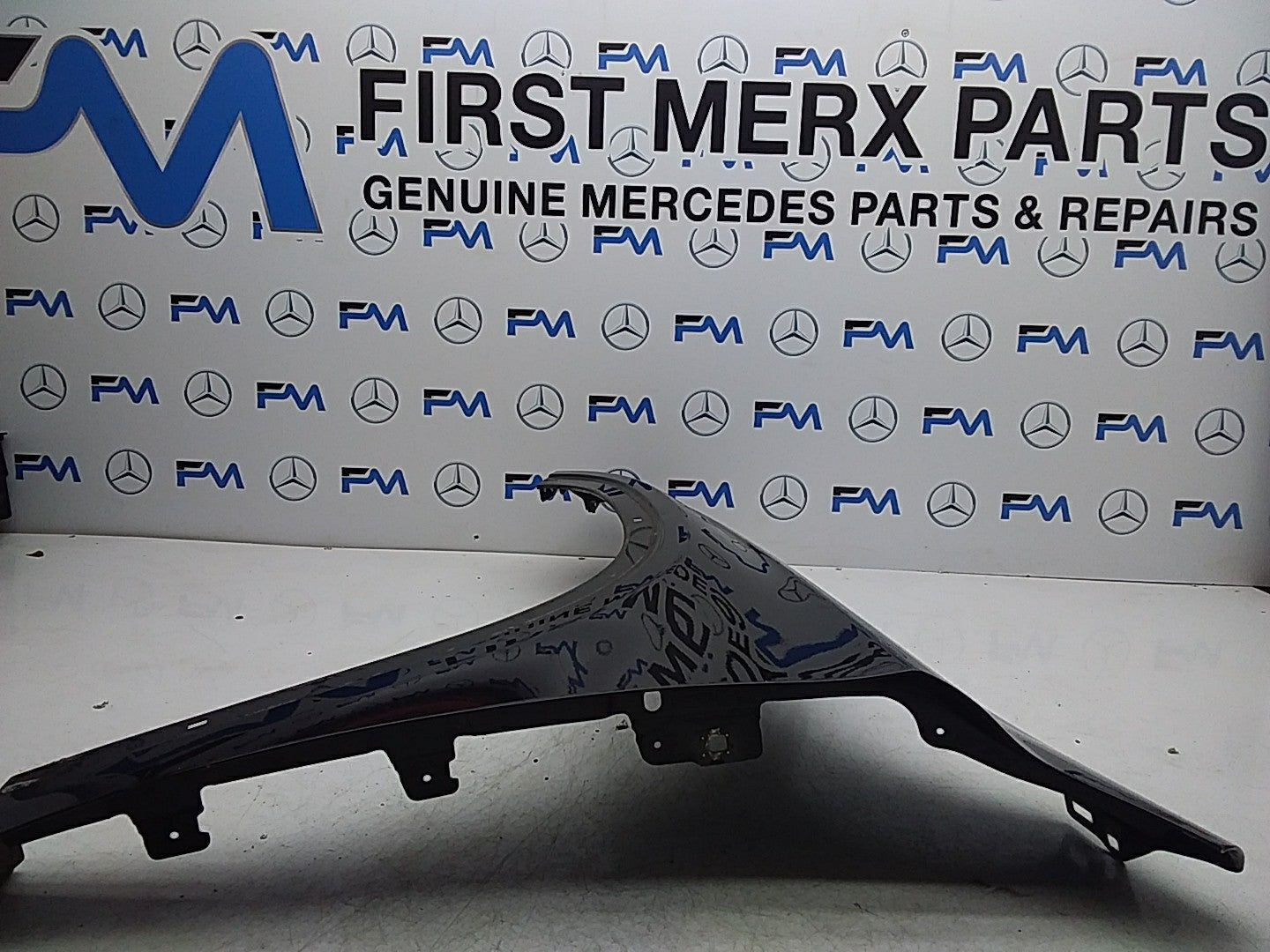MERCEDES BENZ GLA W156 NEAR SIDE PASSENGER WINGS A1568810114 FMW01