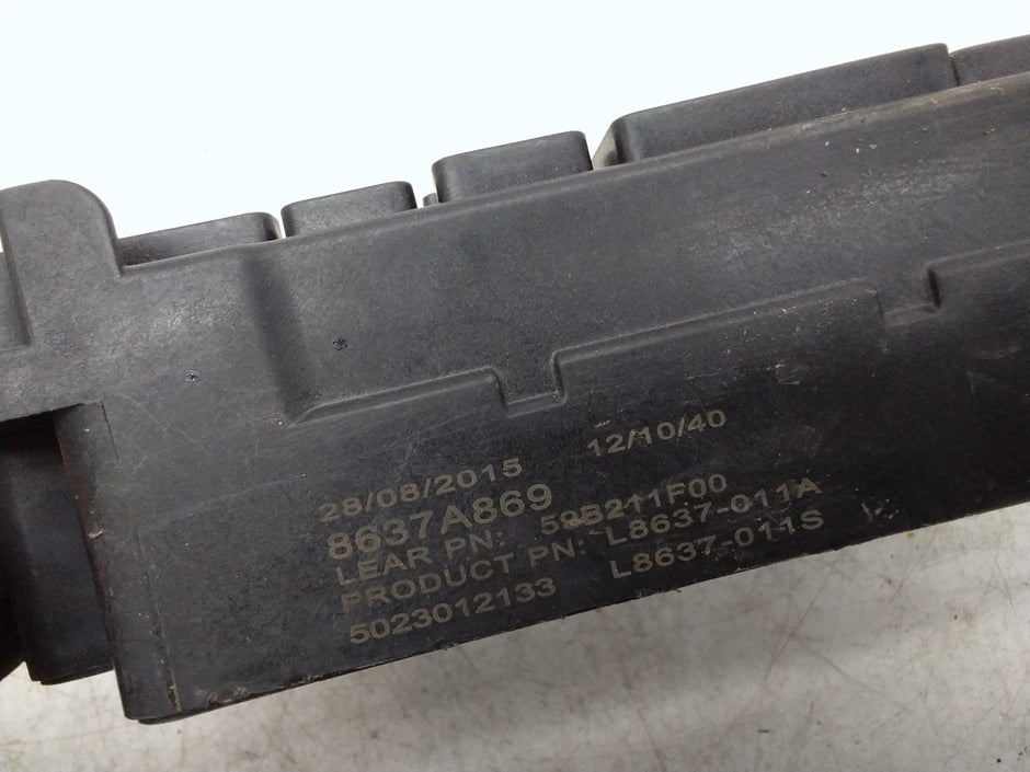 MITSUBISHI OUTLANDER FUSE RELAY  BOX  8637A869  FMF166