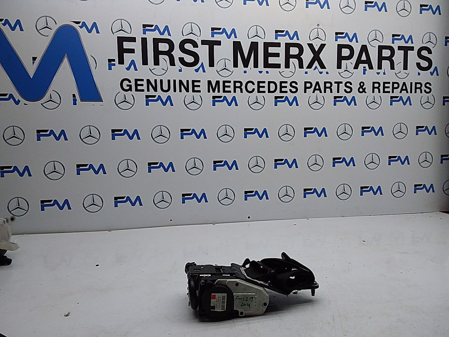 MERCEDES C-CLASS W204 SEAT BELT FRONT LEFT PASSENGER SIDE A2048602385 FMS219 NSF
