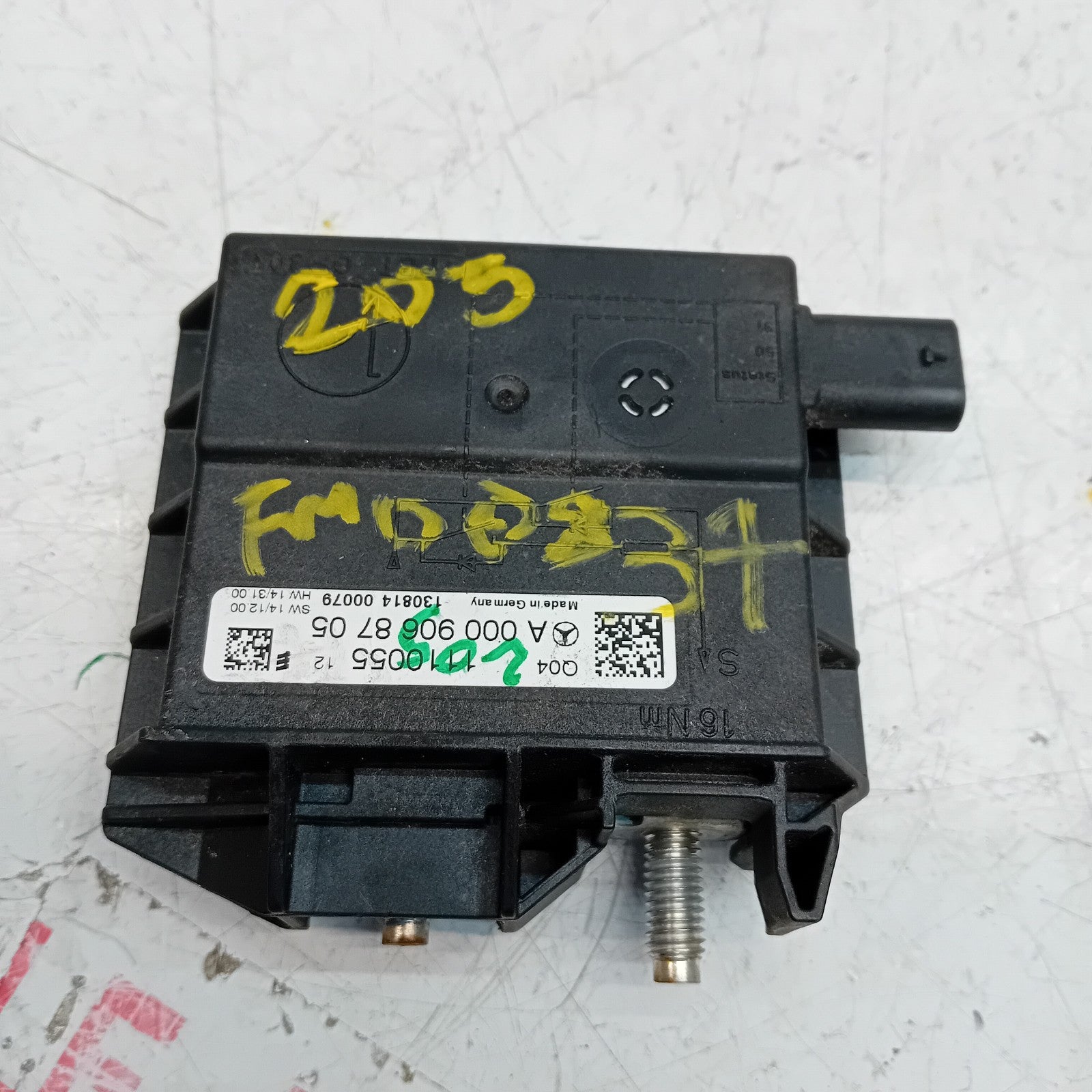 MERCEDES  C E CLASS W205 W213 NEGATIVE BATTERY CLAM TERMINAL A0009068705 FM00837
