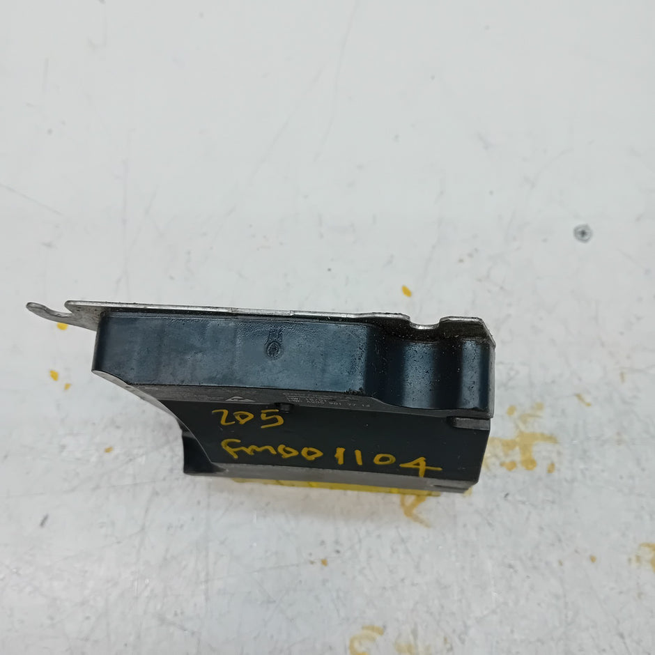 MERCEDES C-CLASS AIRBAG CONTROL MODULE W205 A2059009527 FM001104