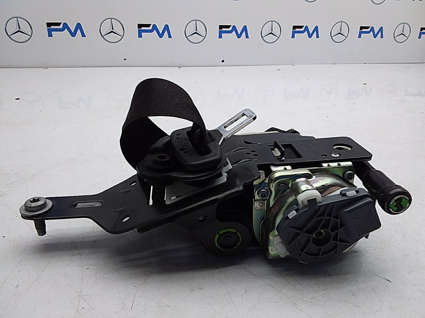 MERCEDES C-CLASS W204 SEAT BELT FRONT LEFT PASSENGER SIDE A2048601985 FMS214 NSF