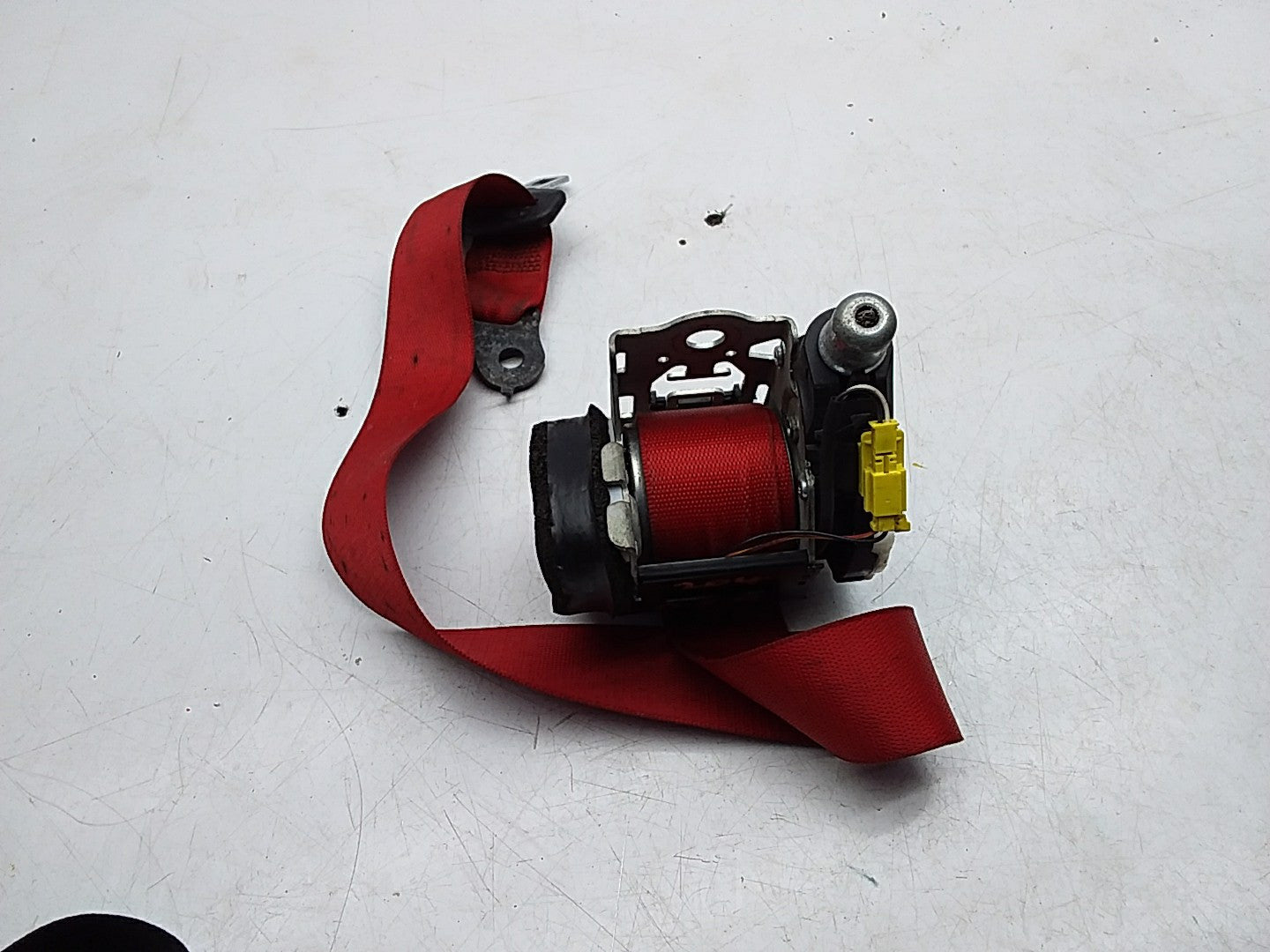 MERCEDES C-CLASS W204 SEAT BELT REAR LEFT DRIVER SIDE A2048602886 FMS227 OSR