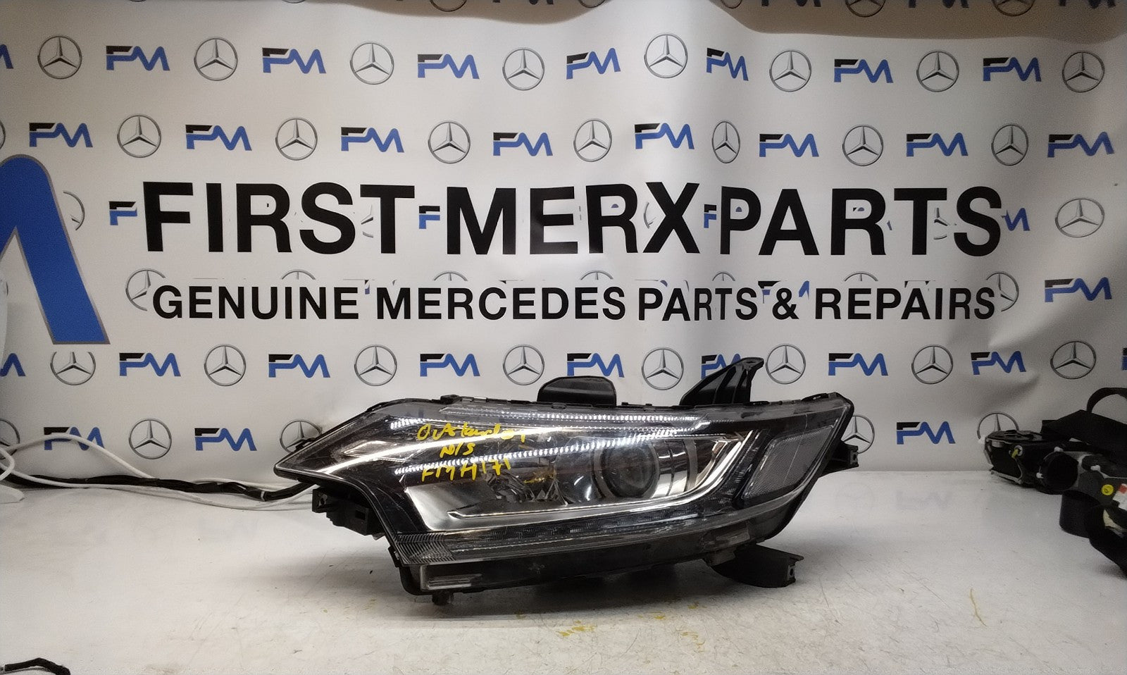 MITSUBISHI OUTLANDER MK3 2015 HEADLIGHT PASSENGER NS LEFT L0094I 160C FMH171