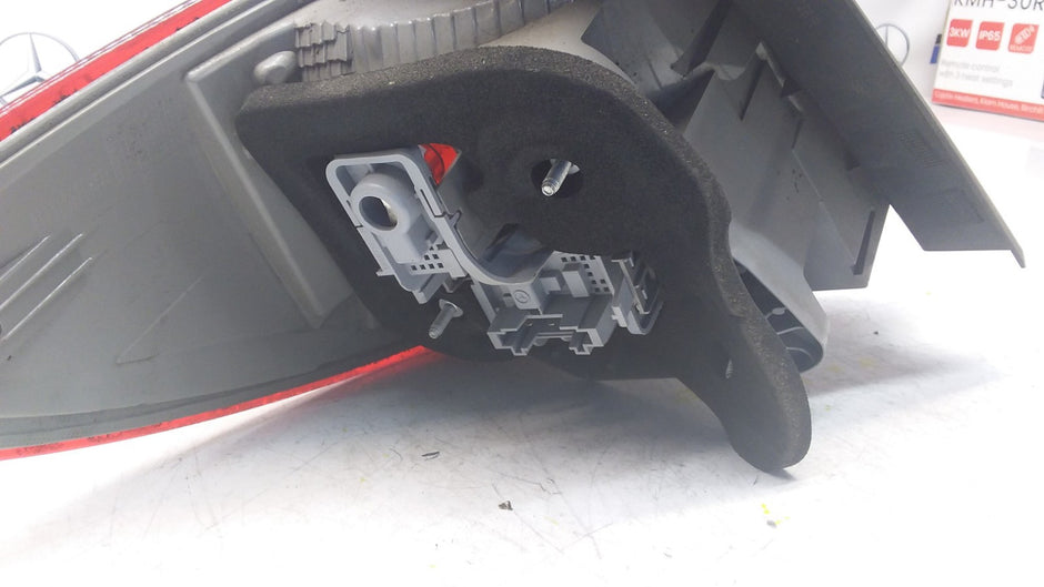 MERCEDES B-CLASS W246 DRIVER SIDE OS REAR TAIL LIGHT A2468200664 2013 FMT115